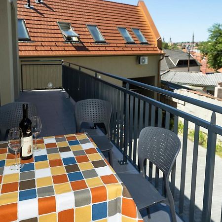 Star Apartman Eger Extérieur photo