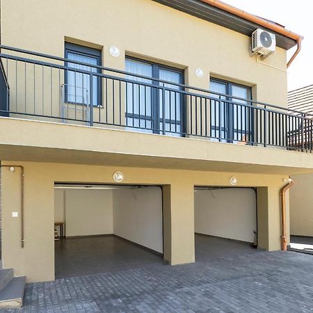 Star Apartman Eger Extérieur photo