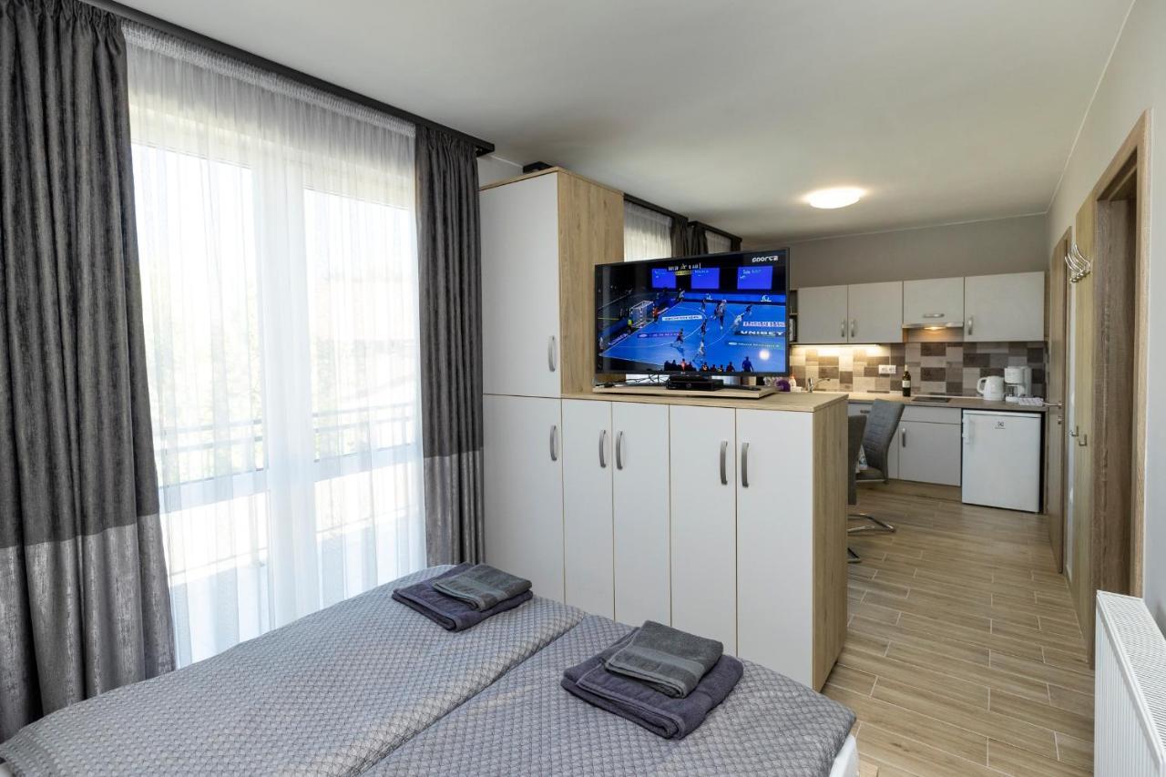 Star Apartman Eger Extérieur photo